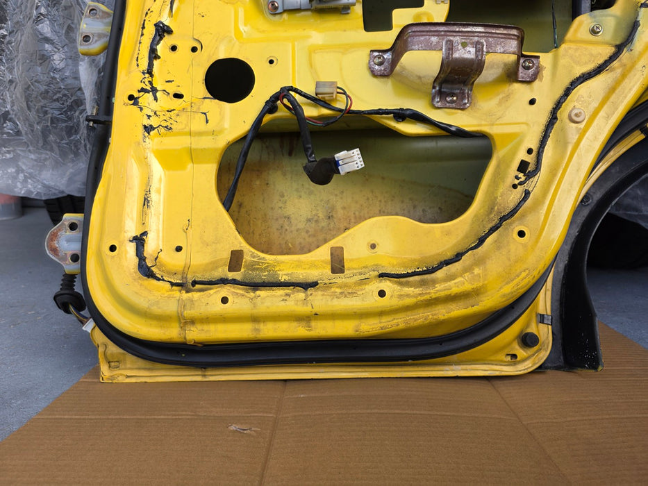 Mitsubishi Lancer Evolution CP9A Evo 5 6 TME RHS Right Rear Door Dandelion Yellow Y01