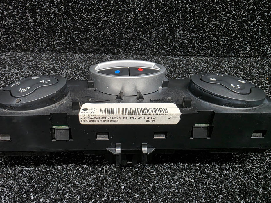 RENAULT Sport Clio MK3 197 200 X85 Air Conditioning / Heater Climate Control Unit - 8200296683