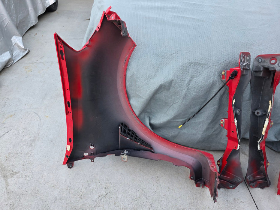 Renault Sport Clio X85 MK3 RS 197 / 200 LHS 215 Fender Guard + Grill Insert Vent NNF Ultra Red 7701476494 8200484665