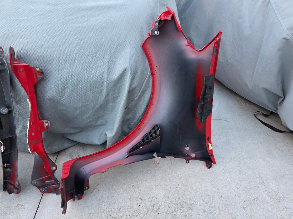 Renault Sport Clio X85 MK3 RS 197 / 200 RHS 215 Fender Guard + Grill Insert Vent NNF Ultra Red 7701476495 8200484666