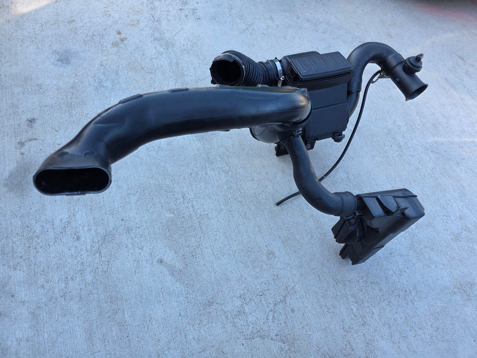 Renault Sport Clio X85 MK3 RS 197 / 200 Complete Air Filter Intake Induction Setup Assembly 8200490866 8200809195 8200809198 8200323523 8200426903 8200490917