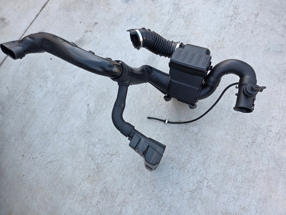 Renault Sport Clio X85 MK3 RS 197 / 200 Complete Air Filter Intake Induction Setup Assembly 8200490866 8200809195 8200809198 8200323523 8200426903 8200490917