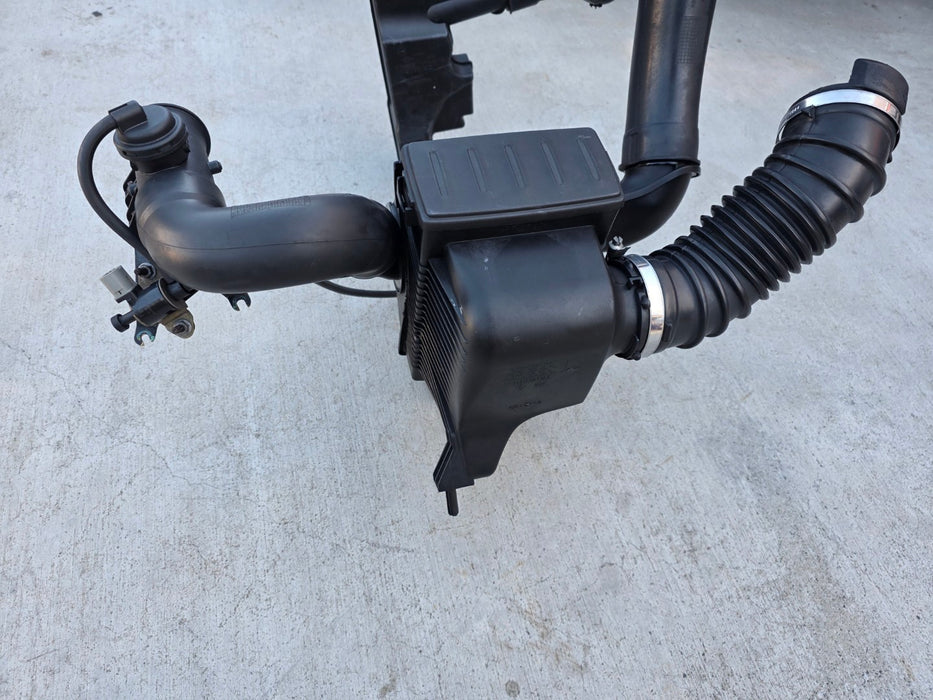 Renault Sport Clio X85 MK3 RS 197 / 200 Complete Air Filter Intake Induction Setup Assembly 8200490866 8200809195 8200809198 8200323523 8200426903 8200490917