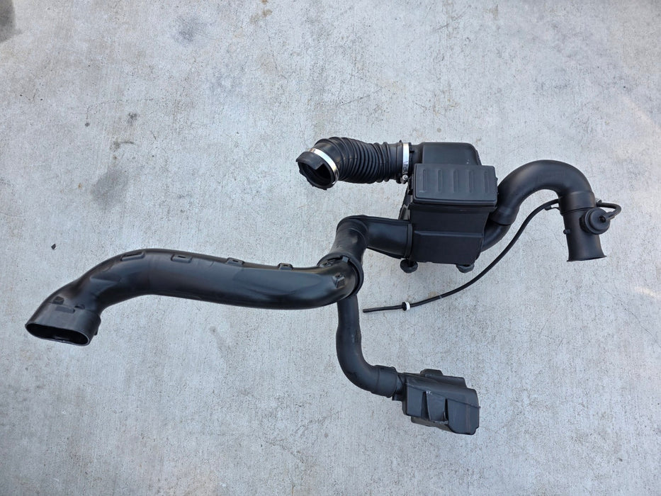 Renault Sport Clio X85 MK3 RS 197 / 200 Complete Air Filter Intake Induction Setup Assembly 8200490866 8200809195 8200809198 8200323523 8200426903 8200490917