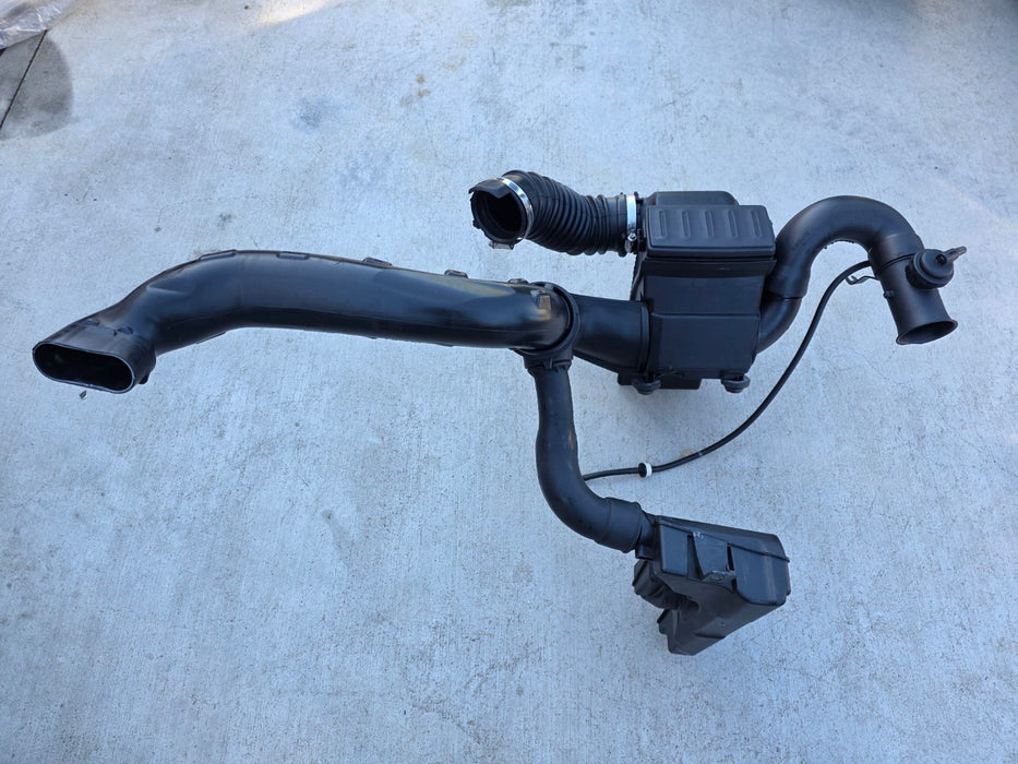 Renault Sport Clio X85 MK3 RS 197 / 200 Complete Air Filter Intake Induction Setup Assembly 8200490866 8200809195 8200809198 8200323523 8200426903 8200490917