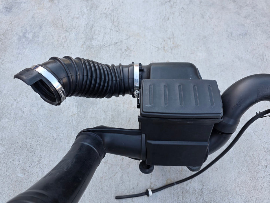 Renault Sport Clio X85 MK3 RS 197 / 200 Complete Air Filter Intake Induction Setup Assembly 8200490866 8200809195 8200809198 8200323523 8200426903 8200490917