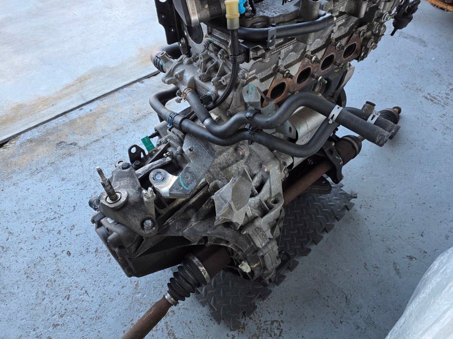 Renault Sport Clio MK3 X85 RS200 832 F4R Engine with accessories (A/C compressor, alternator and starter motor) + TL4 031 6 speed gearbox with drive shafts included.