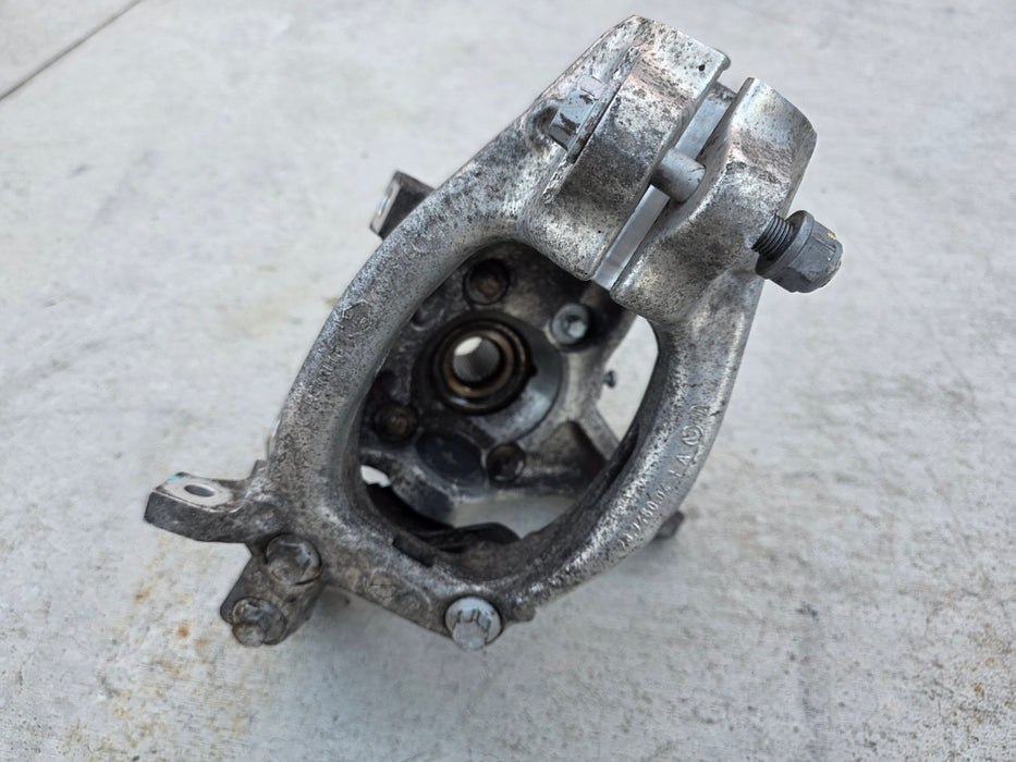 Renault Sport Clio MK3 RS 197 200 X85 Front RHS Inner Hub + Swivel Hub Assembly 7701208963 + 701208960