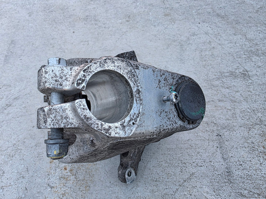 Renault Sport Clio MK3 RS 197 200 X85 Front RHS Inner Hub + Swivel Hub Assembly 7701208963 + 701208960