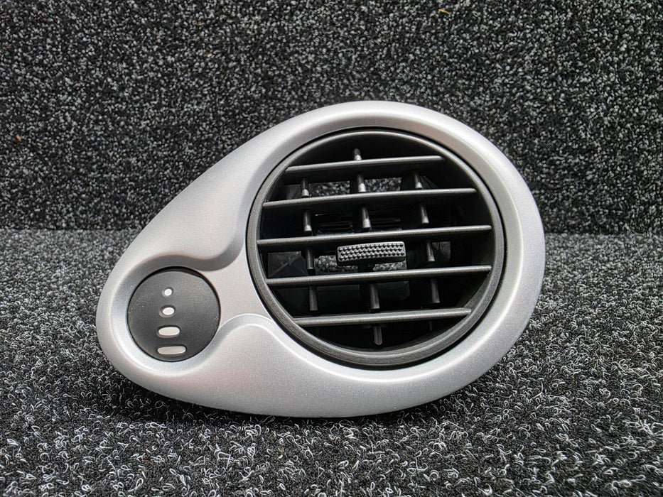 Renault Sport Clio MK3 RS 197 200 X85 RHS Dash Board Air Vent Silver