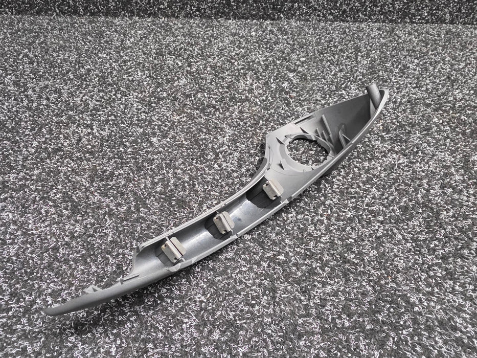 Renault Sport Clio MK3 RS 197 200 X85 Door Trim Interior Handle Cover / Window Switch RHS 8200316979