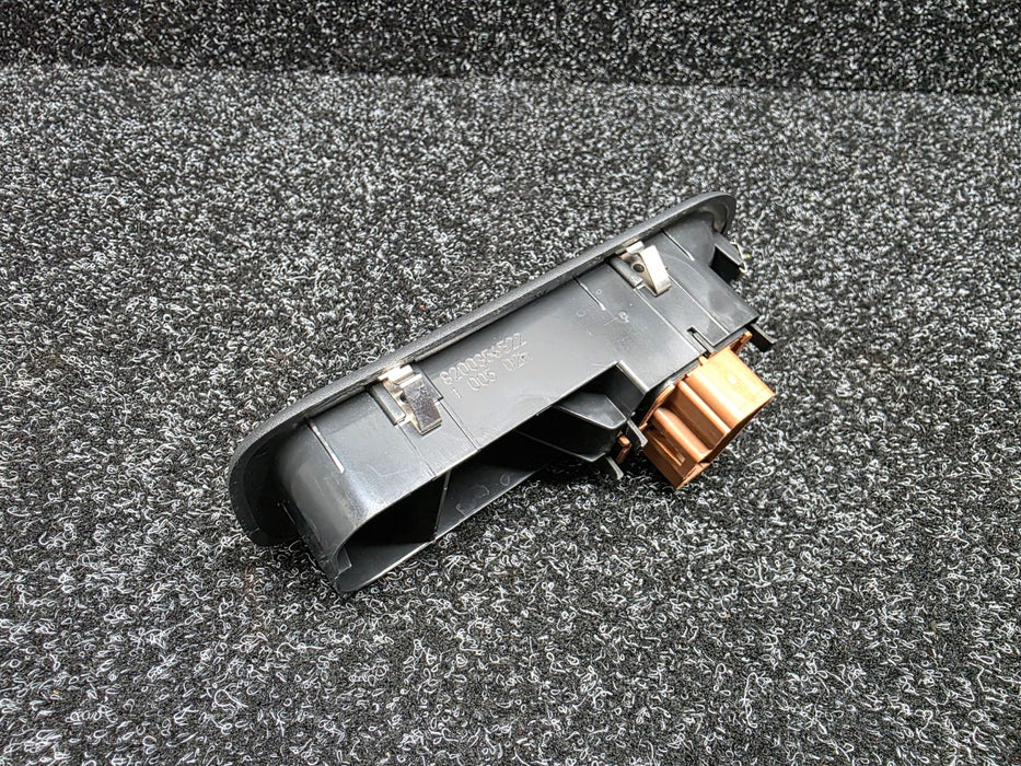 Renault Sport Clio MK3 RS 197 200 X85 Door Trim Interior Power Window Switch 3 Door RHS Driver Side 8200356522