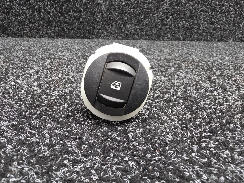 Renault Sport Clio MK3 RS 197 200 X85 Door Trim Interior Power Window Switch 3 Door LHS Passenger Side