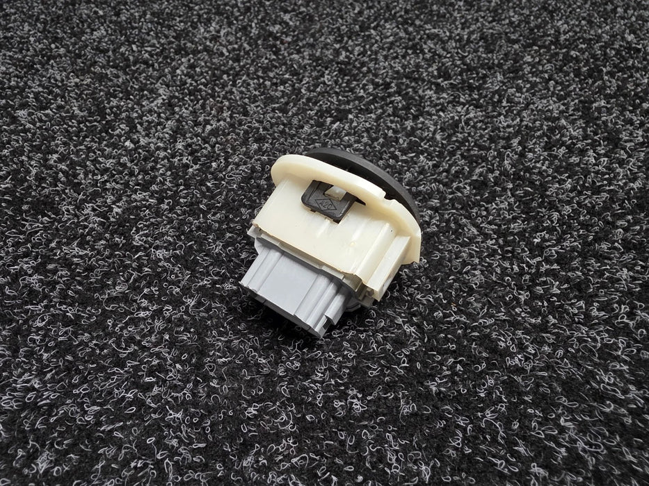 Renault Sport Clio MK3 RS 197 200 X85 Door Trim Interior Power Window Switch 3 Door LHS Passenger Side