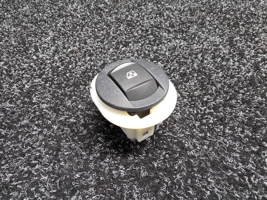 Renault Sport Clio MK3 RS 197 200 X85 Door Trim Interior Power Window Switch 3 Door LHS Passenger Side