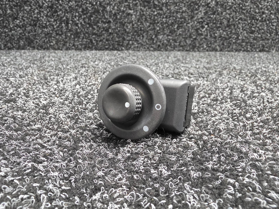 Renault Sport Clio MK3 RS 197 200 X85 Side Mirror Window Control Adjustment Switch 3 Door