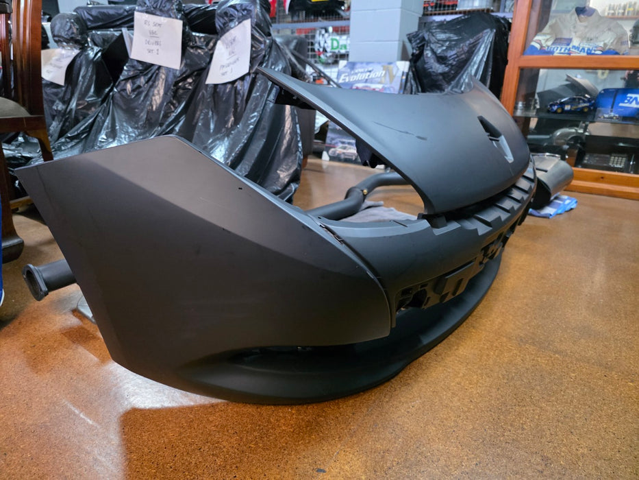 GENUINE NEW Renault Sport Clio X85 MK3 RS200 Front Bumper + Front Bumper Lower Grill + Seal 8201045219 8200899560 8200341244