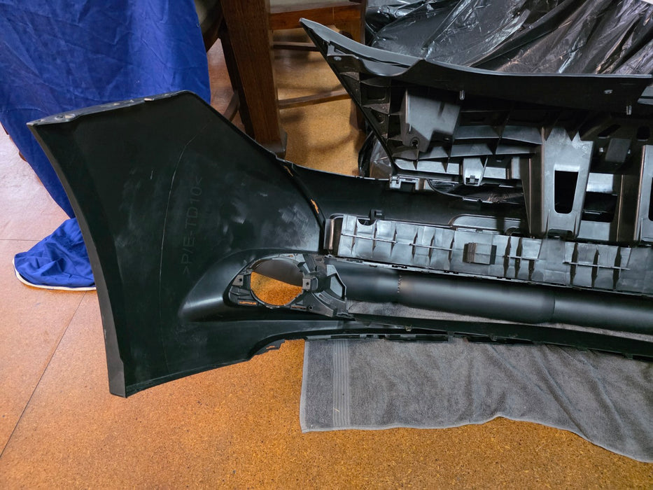 GENUINE NEW Renault Sport Clio X85 MK3 RS200 Front Bumper + Front Bumper Lower Grill + Seal 8201045219 8200899560 8200341244