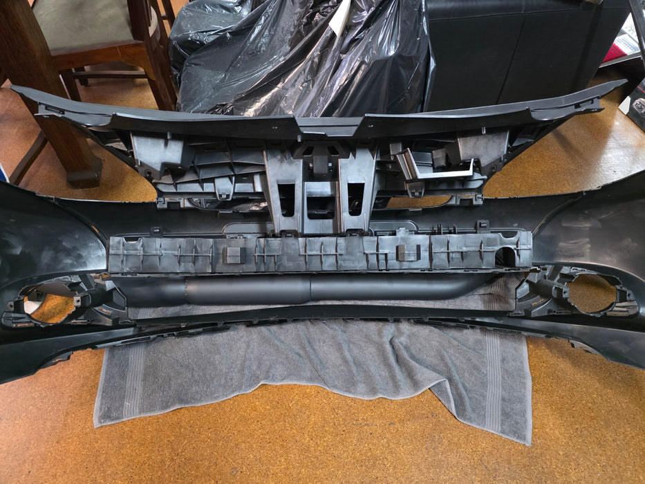 GENUINE NEW Renault Sport Clio X85 MK3 RS200 Front Bumper + Front Bumper Lower Grill + Seal 8201045219 8200899560 8200341244