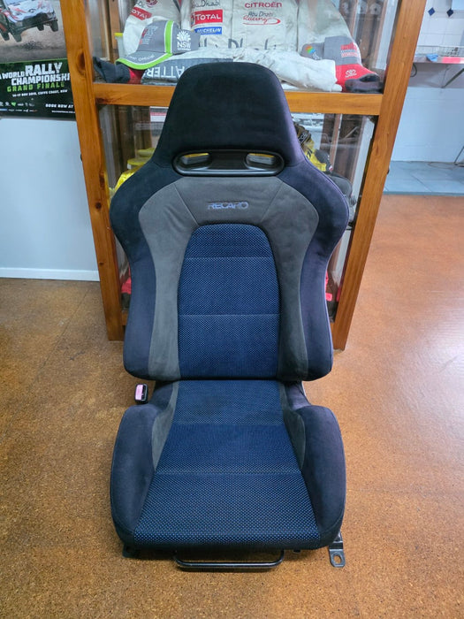 Mitsubishi Lancer Evolution 7 GSR CT9A Genuine Factory Front LHS Passenger Seat on CN9A CP9A Seat Rails Evo 4 5 6 TME 7