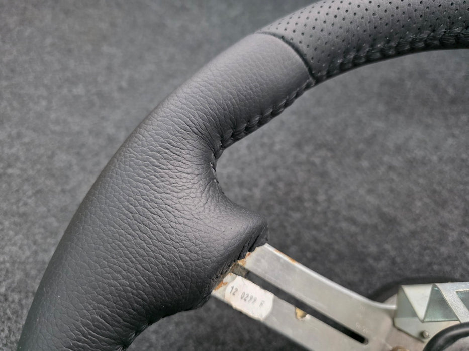 Mitsubishi Evolution Lancer CN9A CP9A RS SNDF Genuine MOMO Steering Wheel Restored / Refurbished Evo 4 5 6 TME