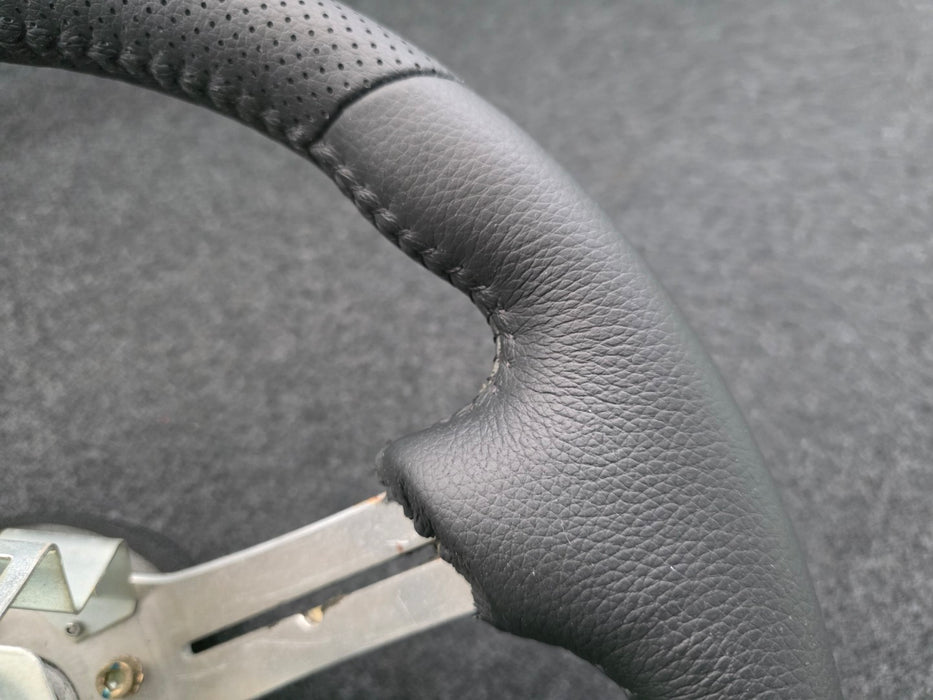Mitsubishi Evolution Lancer CN9A CP9A RS SNDF Genuine MOMO Steering Wheel Restored / Refurbished Evo 4 5 6 TME