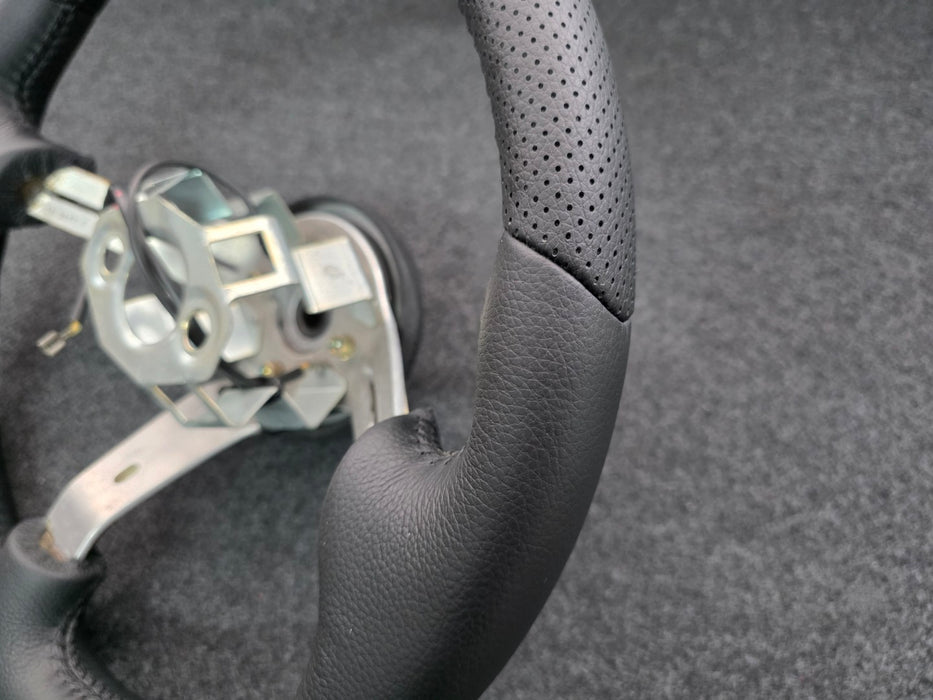 Mitsubishi Evolution Lancer CN9A CP9A RS SNDF Genuine MOMO Steering Wheel Restored / Refurbished Evo 4 5 6 TME