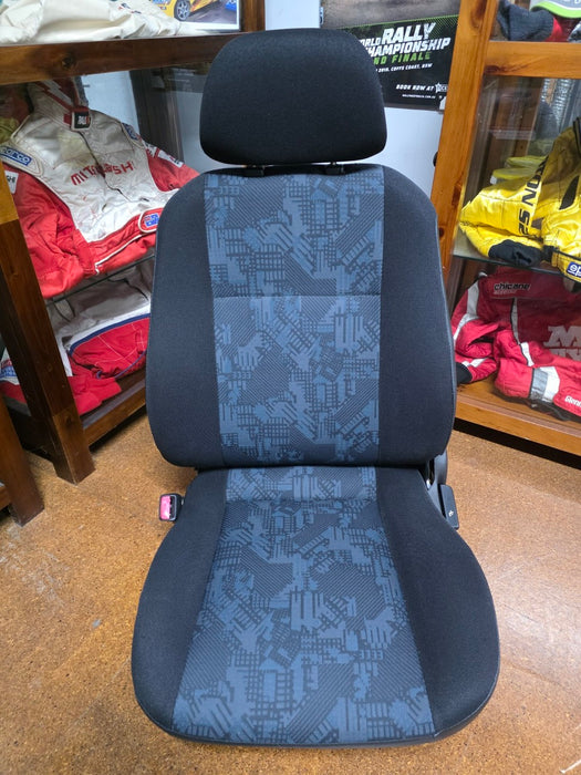 Mitsubishi Lancer Evolution Genuine Factory Front Passenger LHS Seat RS CP9A Evo 5 6 TME