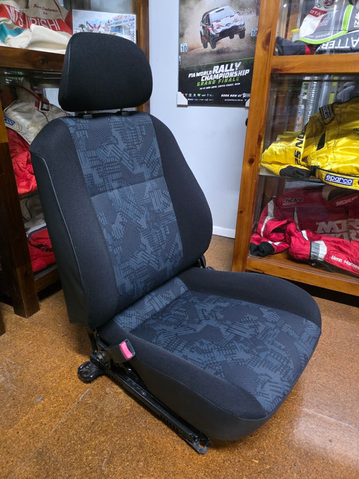 Mitsubishi Lancer Evolution Genuine Factory Front Passenger LHS Seat RS CP9A Evo 5 6 TME