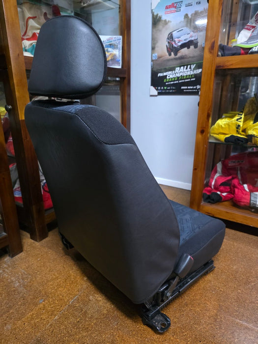 Mitsubishi Lancer Evolution Genuine Factory Front Passenger LHS Seat RS CP9A Evo 5 6 TME