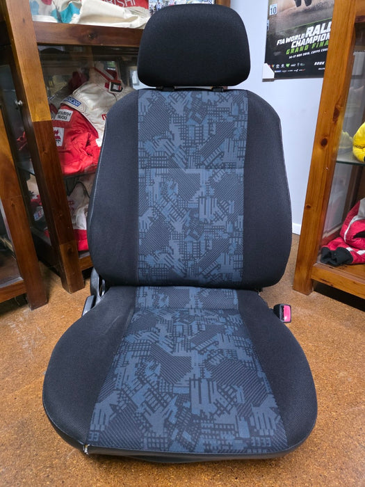 Mitsubishi Lancer Evolution Genuine Factory Front RHS Driver Seat RS CP9A Evo 5 6 TME