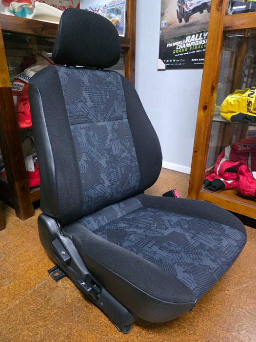 Mitsubishi Lancer Evolution Genuine Factory Front RHS Driver Seat RS CP9A Evo 5 6 TME