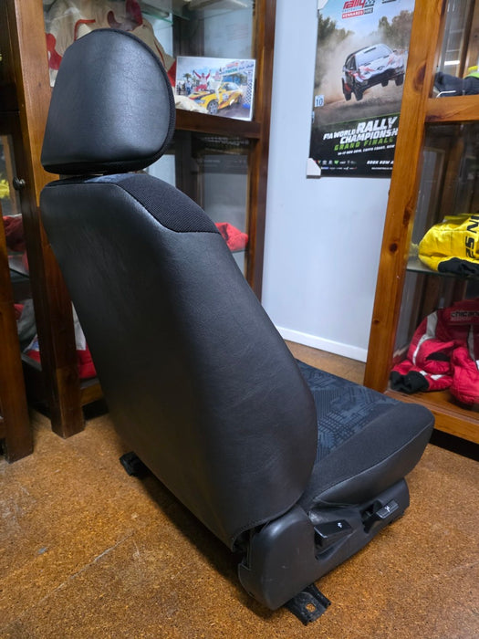 Mitsubishi Lancer Evolution Genuine Factory Front RHS Driver Seat RS CP9A Evo 5 6 TME