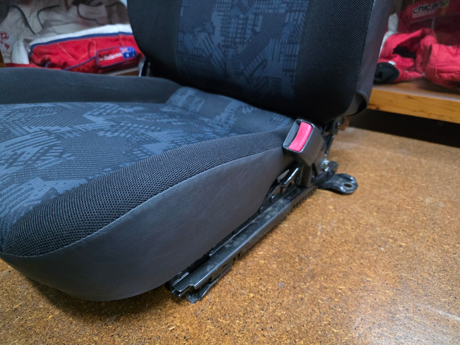 Mitsubishi Lancer Evolution Genuine Factory Front RHS Driver Seat RS CP9A Evo 5 6 TME