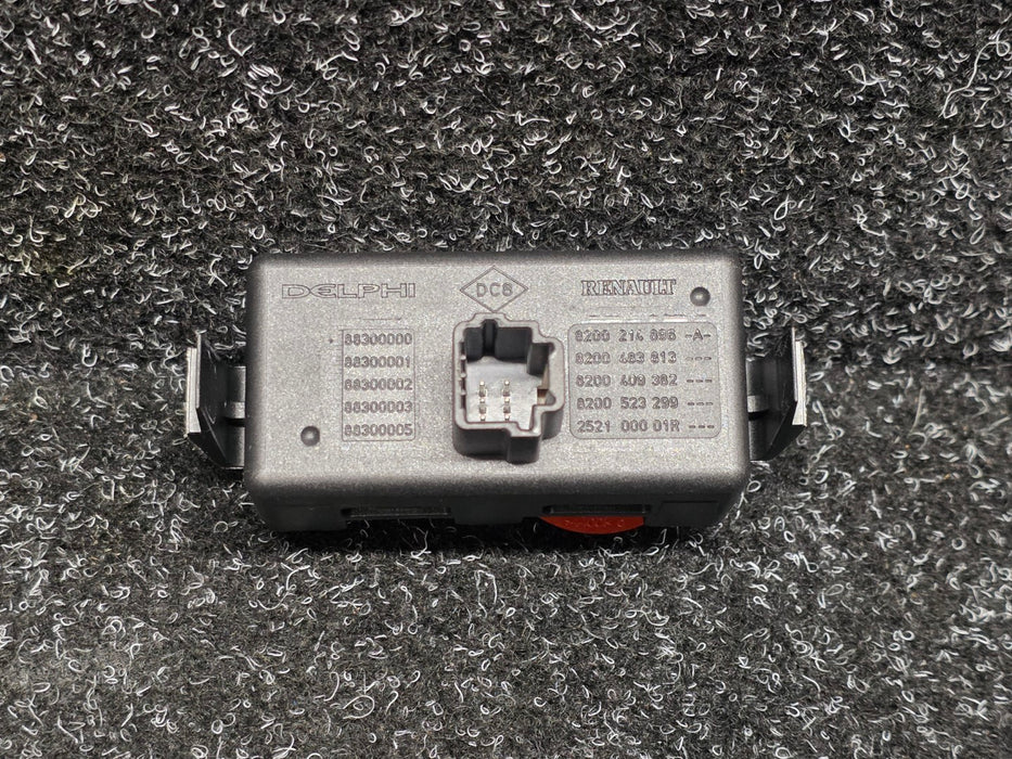 Renault Sport Clio MK3 RS 197 200 Hazard / Door Lock Switch Button 8200214896 8200483813 8200409382 8200523299 252100001R