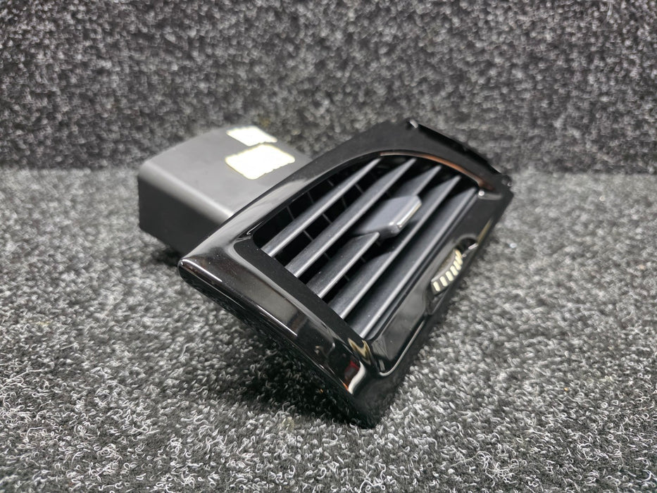 Renault Sport MK3 Megane RS 250 265 275 Left-Hand Side (LHS) Dashboard Air Conditioning / Heater Vent (Gloss Black / Piano Black) 687615724R