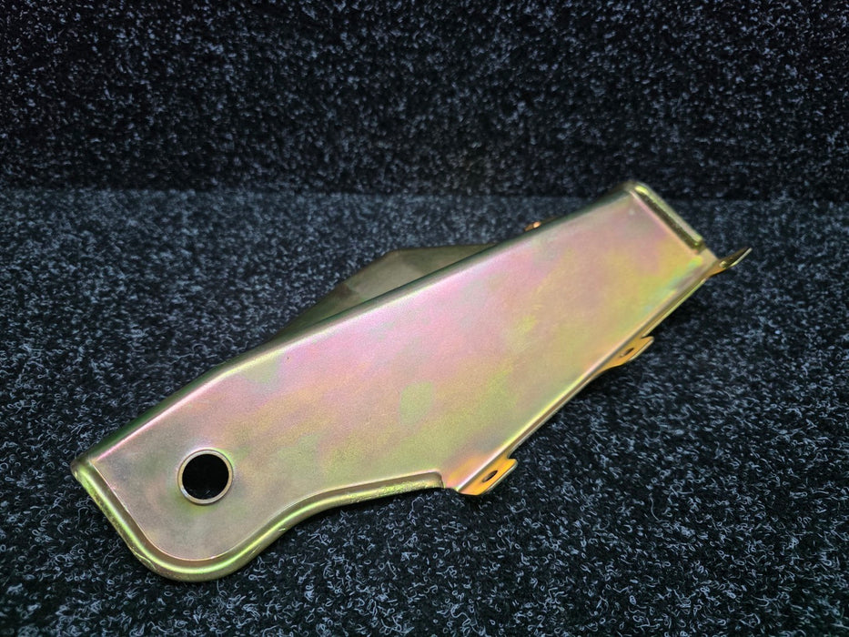 Mitsubishi Lancer Evolution CP9A Evo 6 / TME Rear Windscreen Washer Bottle Tank Bracket MR469957 - Zinc Plated