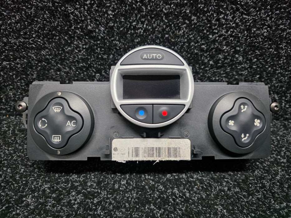 RENAULT Sport Clio MK3 197 200 X85 Air Conditioning / Heater Climate Control Unit - 8200296683