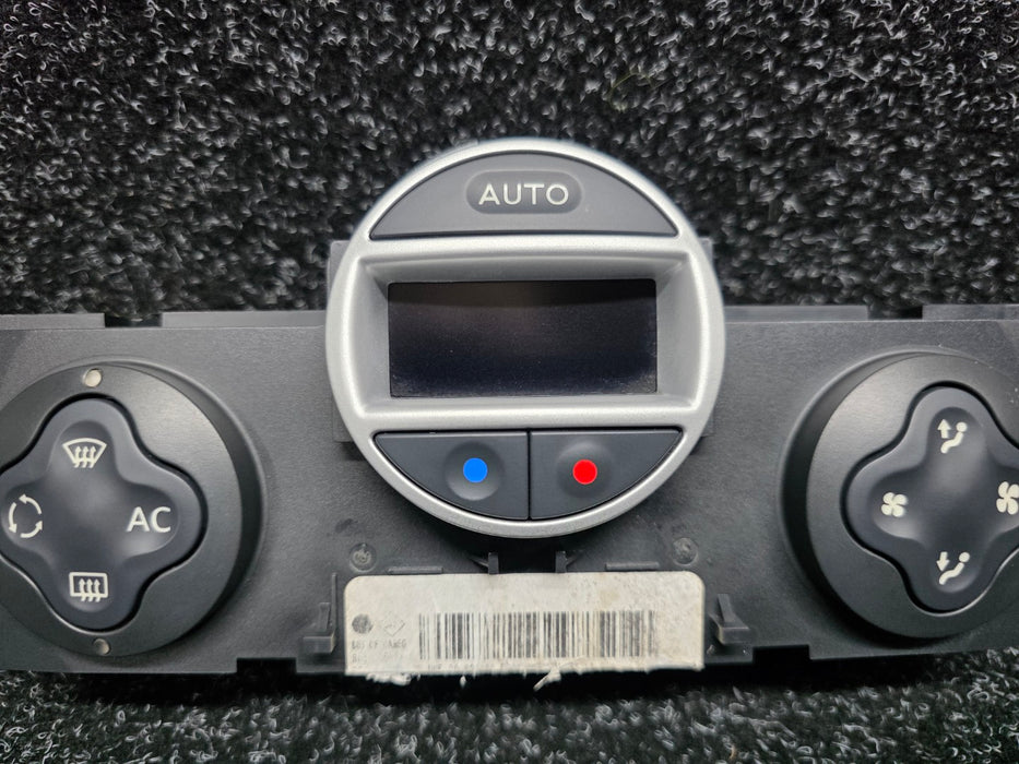 RENAULT Sport Clio MK3 197 200 X85 Air Conditioning / Heater Climate Control Unit - 8200296683