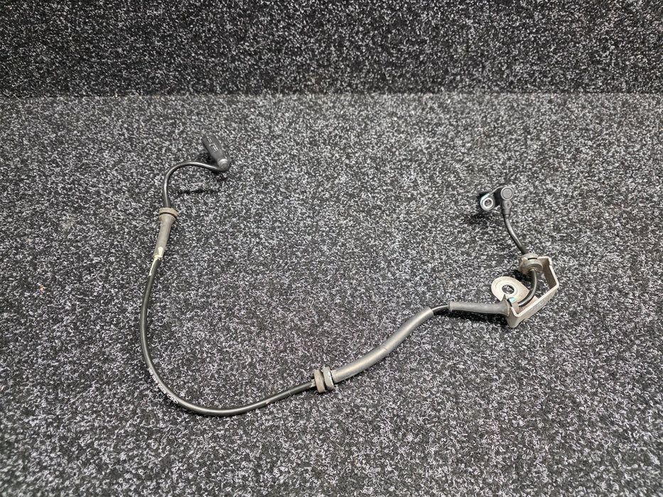 Renault Sport Clio MK3 RS197 RS200 Front RHS Wheel Speed ABS Sensor 8200 440 551