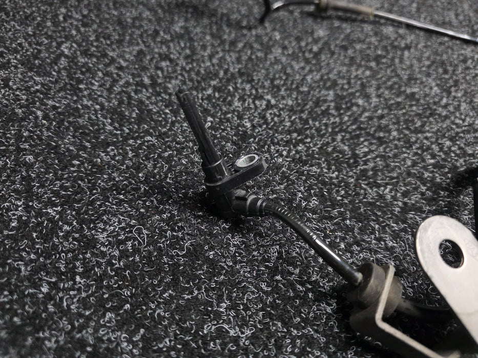 Renault Sport Clio MK3 RS197 RS200 Front RHS Wheel Speed ABS Sensor 8200 440 551