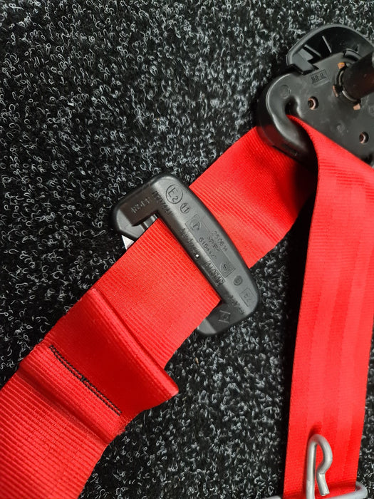 Renault Sport Megane MK3 275 Trophy R Front RHS Driver Side Seat Belt RED