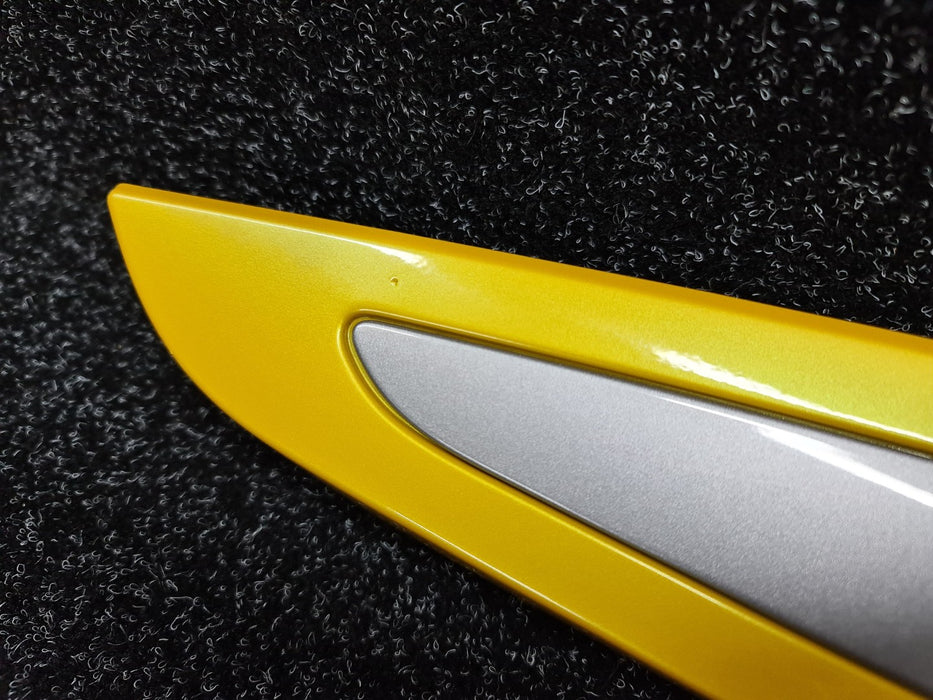 Renault Sport Clio MK4 200 220 Door Trim RHS Liquid Yellow with Silver Insert 301667 3001671 400347