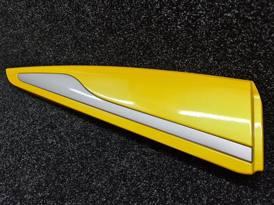 Renault Sport Clio MK4 200 220 Door Trim RHS Liquid Yellow with Silver Insert 301667 3001671 400347