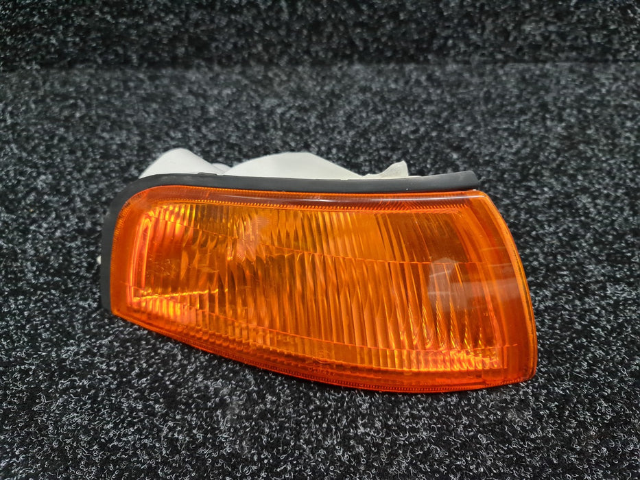 Genuine Mitsubishi / Stanley Lancer Evolution RHS Turn Signal Indicator Lamp AMBER - CN9A Evo 4